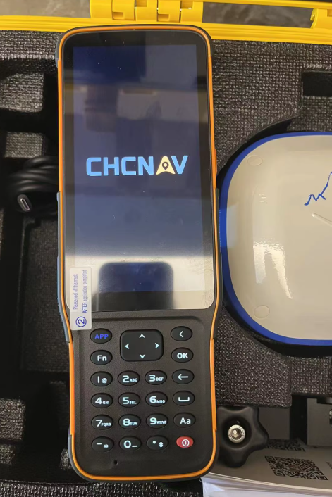 CHC i73 GNSS RTK - جهاز GNSS صغير وخفيف الوزن مع تقنية IMU ودعم RTK عالي الأداء - thiqa Store